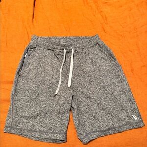 Vuori Men's Heather Gray Ponto Short